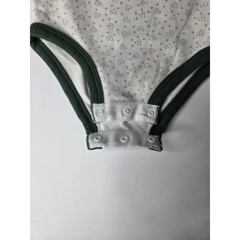 NFL Team Apparel Green Bay Packers Heart Print Baby Bodysuit White Green‎ 3/6M